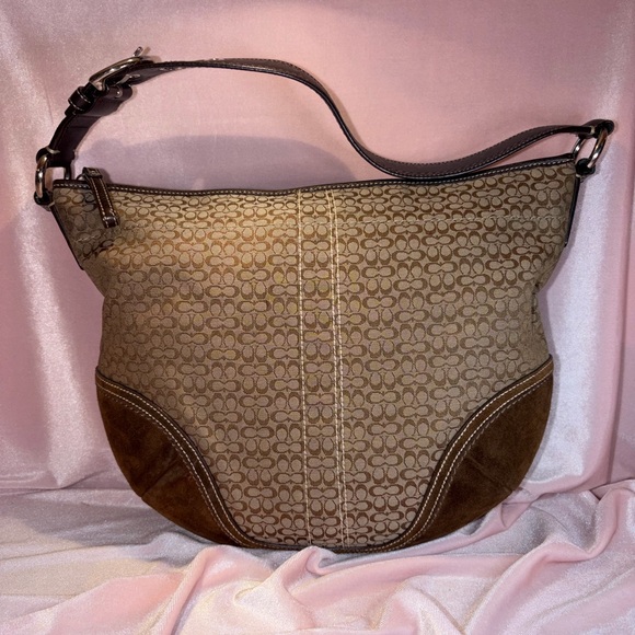 Coach Handbags - Authentic Vintage Coach SoHo Hobo Bag – 2007 🤎  F10923
